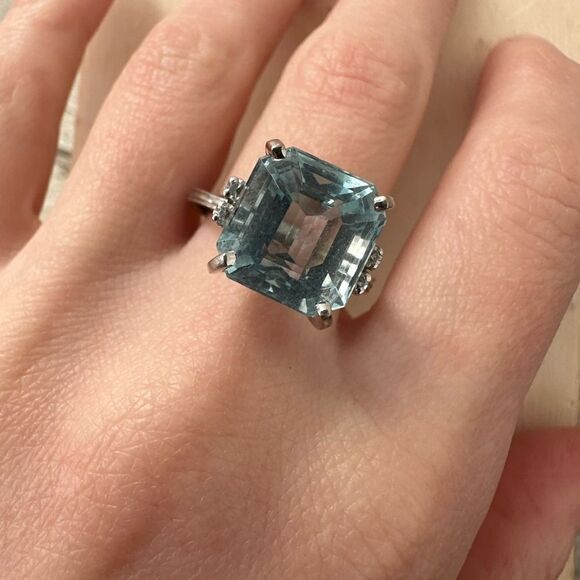 Antique Deco Period Aquamarine 18k Gold And Petite Diamond Ring - Picture 12 of 13